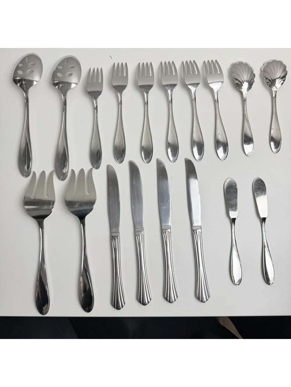 Oneida Stainless Flatware Lot 18 Pc Serving Utensils Knives Forks Butter Spread